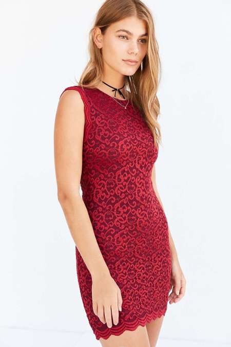 kimchi-blue-lucinda-scalloped-lace-bodycon-mini-dress